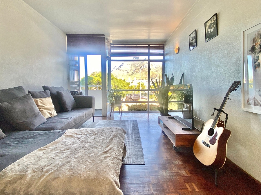 1 Bedroom Property for Sale in Tamboerskloof Western Cape